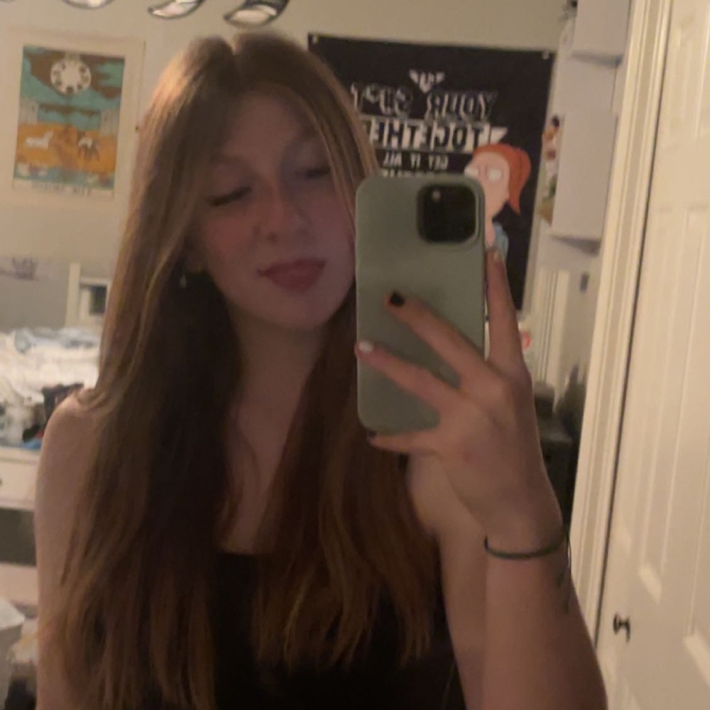 Meet your Posher, Leah